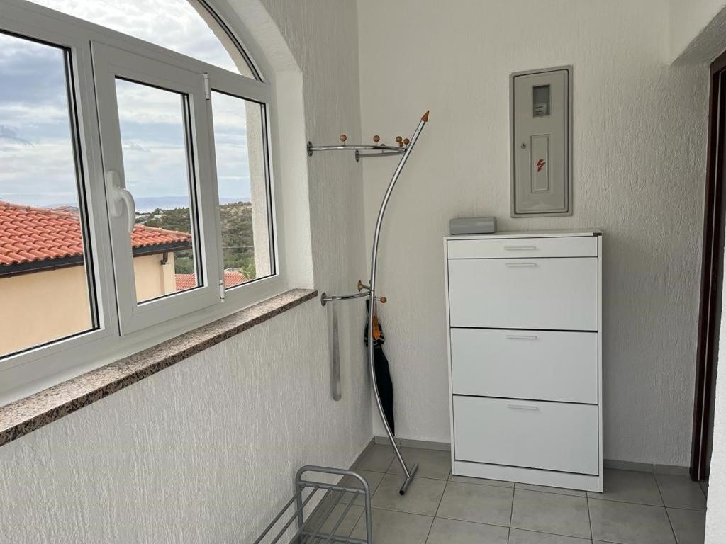 Apartments Lili Сен Екстериор снимка