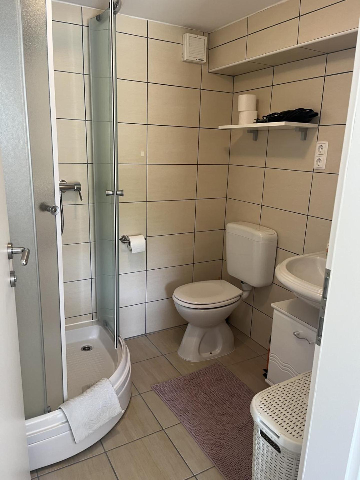 Apartments Lili Сен Екстериор снимка